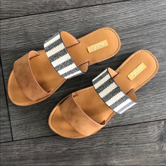 Striped Sandals - Picture 3 of 6